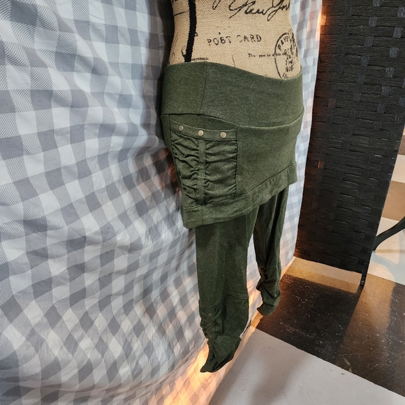 Nomads Hempwear Sativa Skirted Crop Leggings in Green Melange Organic size M NWT - Picture 5 of 16